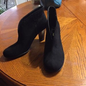 Really cute brand new booties